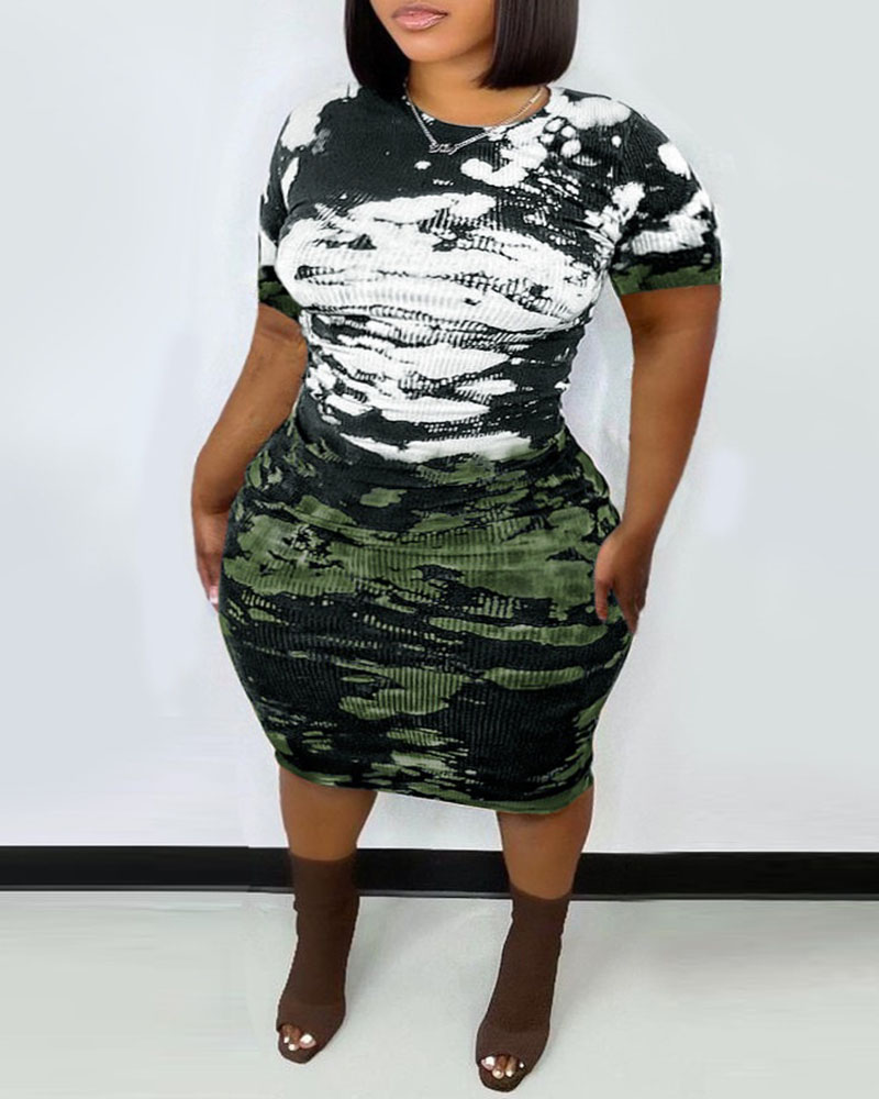 

Plus Size Tie Dye Print Short Sleeve Bodycon Dress, Army green