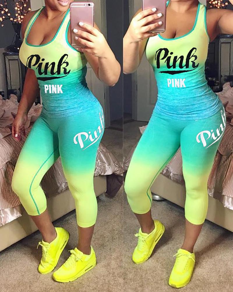 

Letter Print Ombre Colorblock Tank Top & Butt Lifting Cropped Pants Set, Green