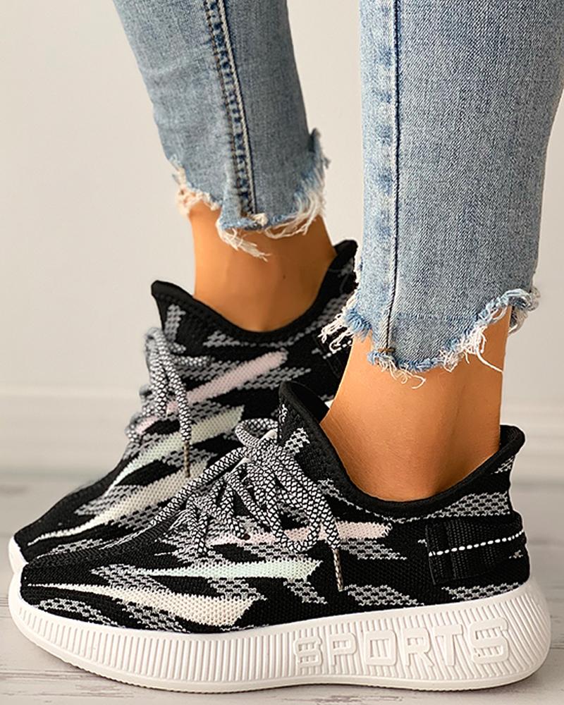 

Colorblock Lace-up Breathable Casual Sneaker, Black