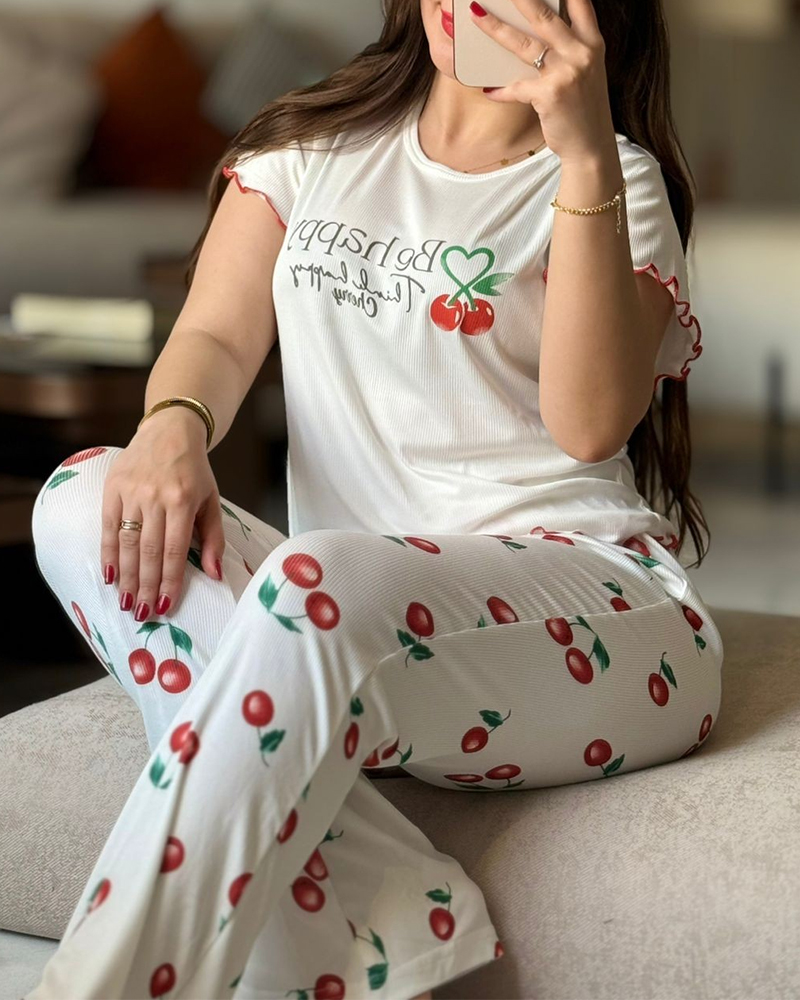 

Conjunto de 2 piezas de pijama informal de canalé con estampado de letras y cerezas, top de manga corta con volantes y pantalones con cintura elástica, White