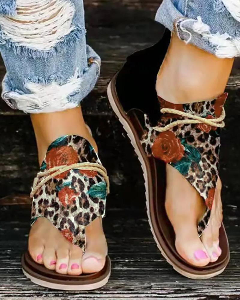 

Rose Cheetah Pattern Toe Post Sandals, Leopard&red