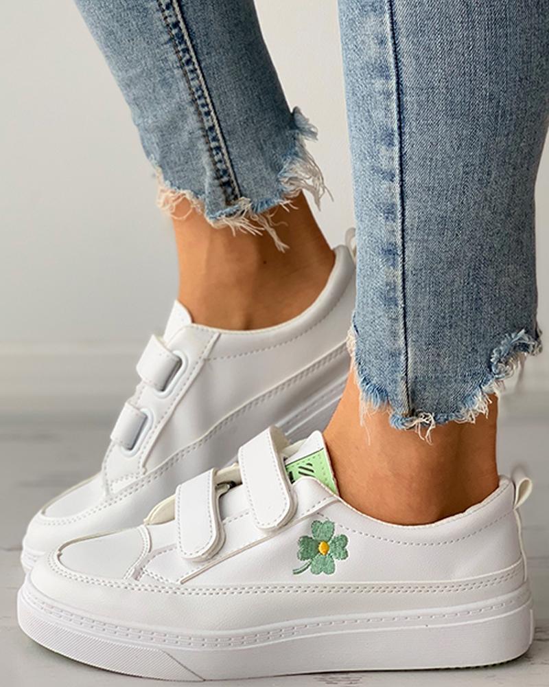 

Clover Embroidery Velcro Casual Sneaker, Green