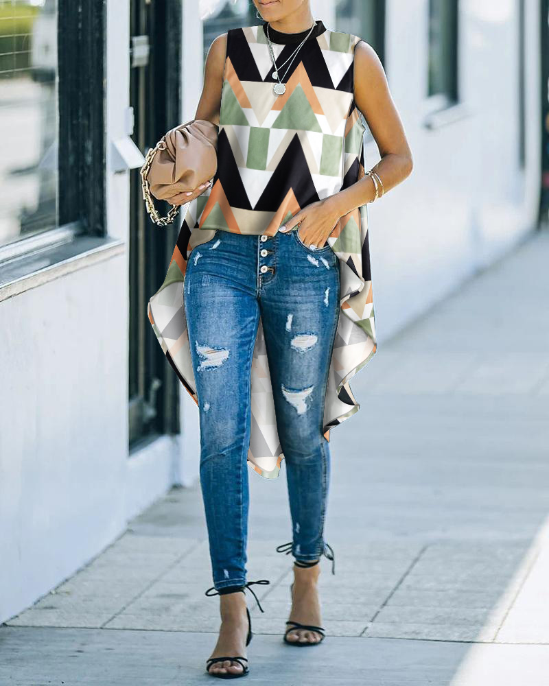 

Floral Print Sleeveless Dip Hem Asymmetrical Top, Multicolor
