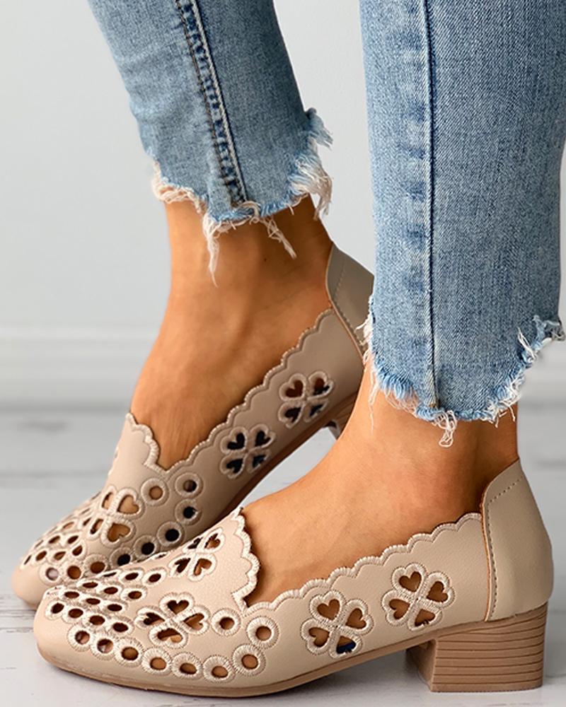 

Clover Pattern Hollow Out Chunky Heels, Khaki