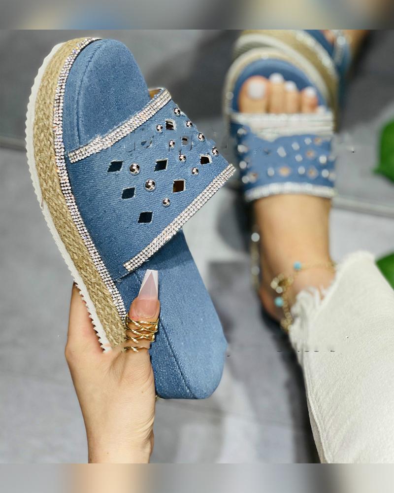 

Round-toe Hollow-out Splicing Studded Platform Sandals, Blue