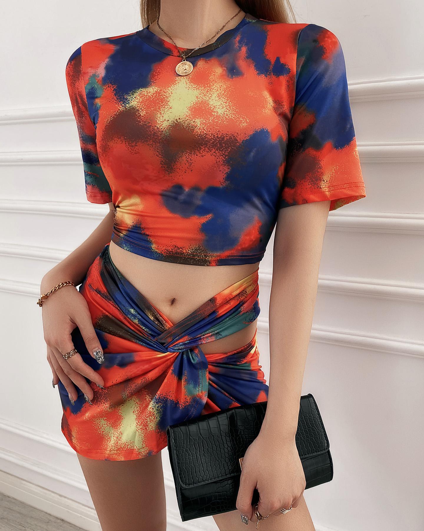 

Tie Dye Print Crop Top & Twisted Skirt Set, Multicolor