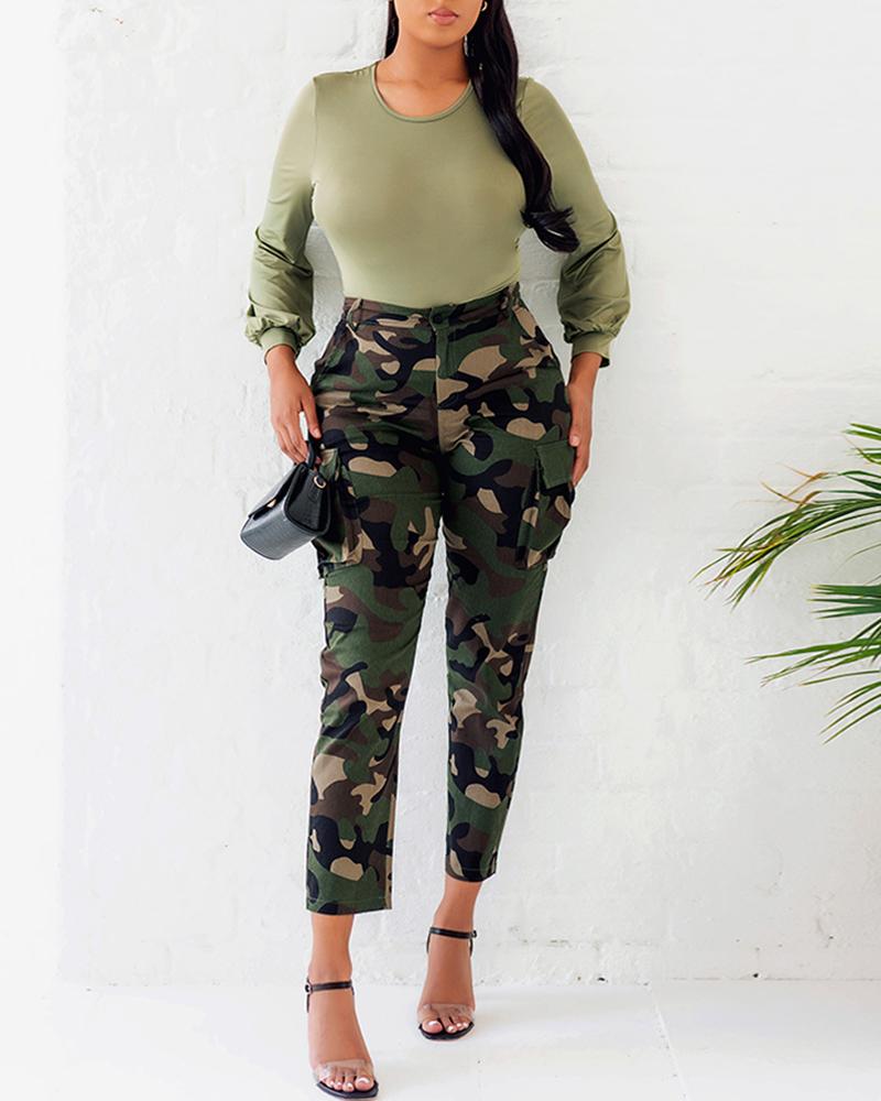 

Plain Lantern Sleeve Top & Camouflage Print Pants Set, Green