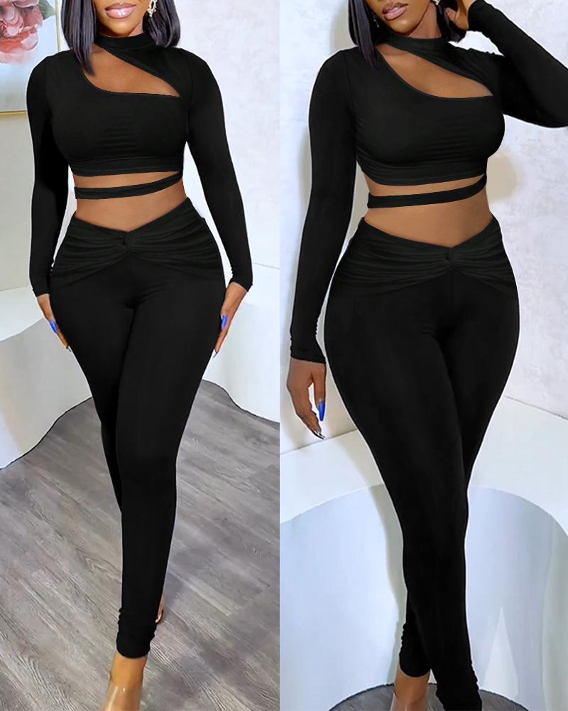 

Cutout Crop Top & Twisted Ruched Pants Set, Black