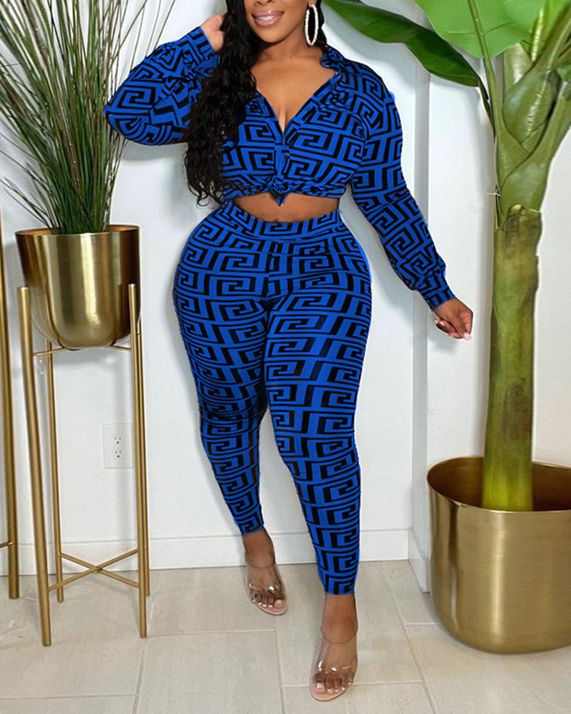 

Plus Size Geo Print Button Down Shirt & Pants Set, Blue