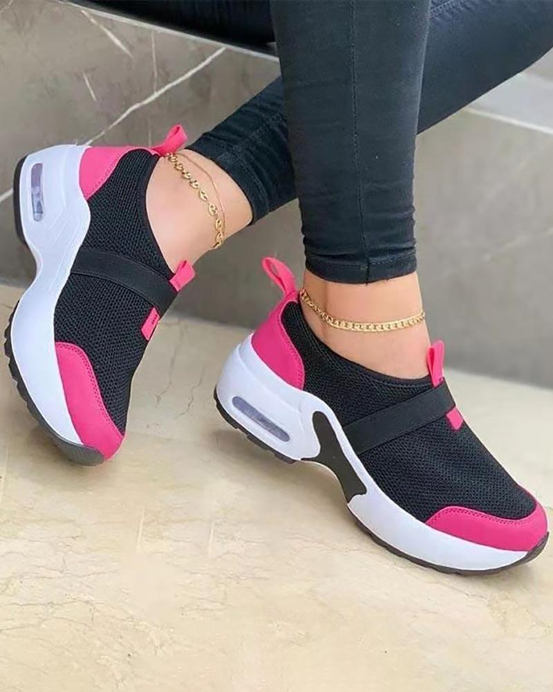 

Contrast Paneled Slip On Sneakers, Black