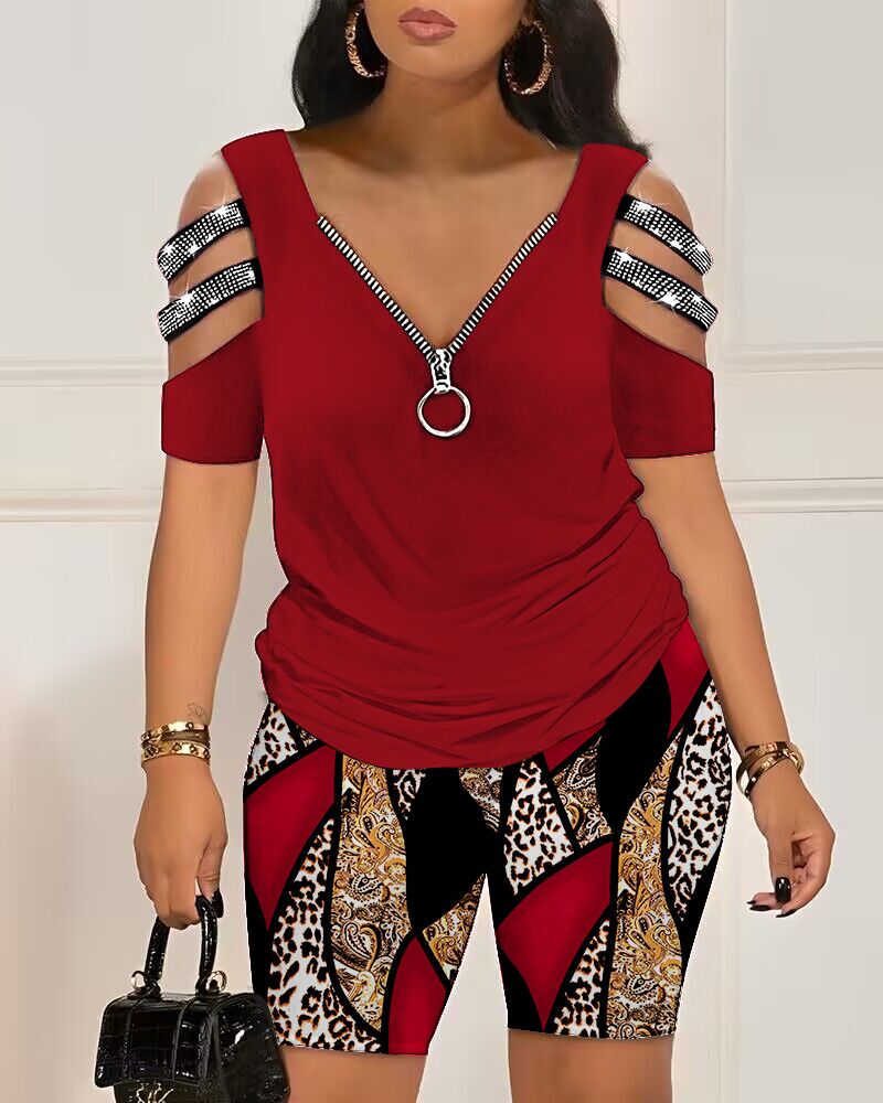 

Baroque Leopard Print Rhinestone Cold Shoulder Top & High Waist Shorts Set, Red