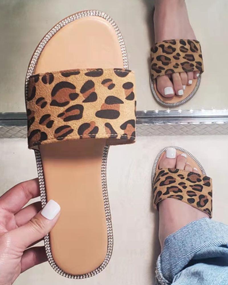 

Cheetah Single Wide Strap Slippers, Leopard
