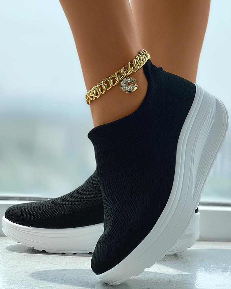 

Contrast Paneled Knit Slip On Sneakers, Black