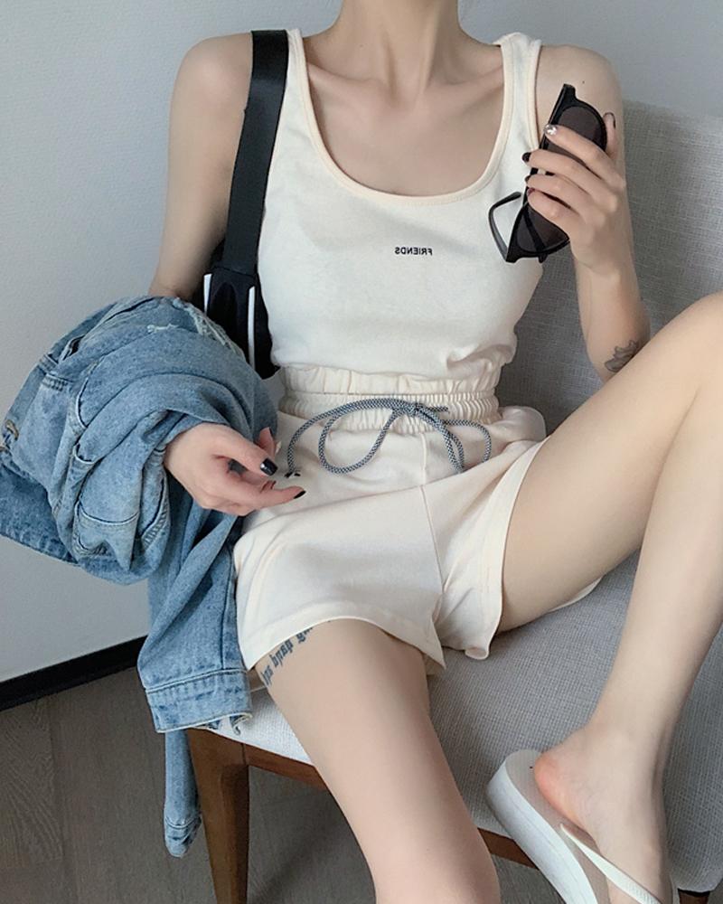 

Solid Letter Print Sleeveless Loose Tanks With Shorts Suit Sets, Beige
