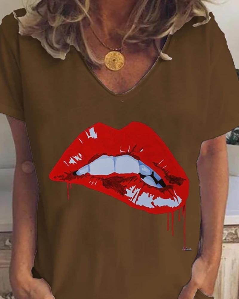 

Lip Print V-neck Short Sleeve Casual T-shirt, Brown