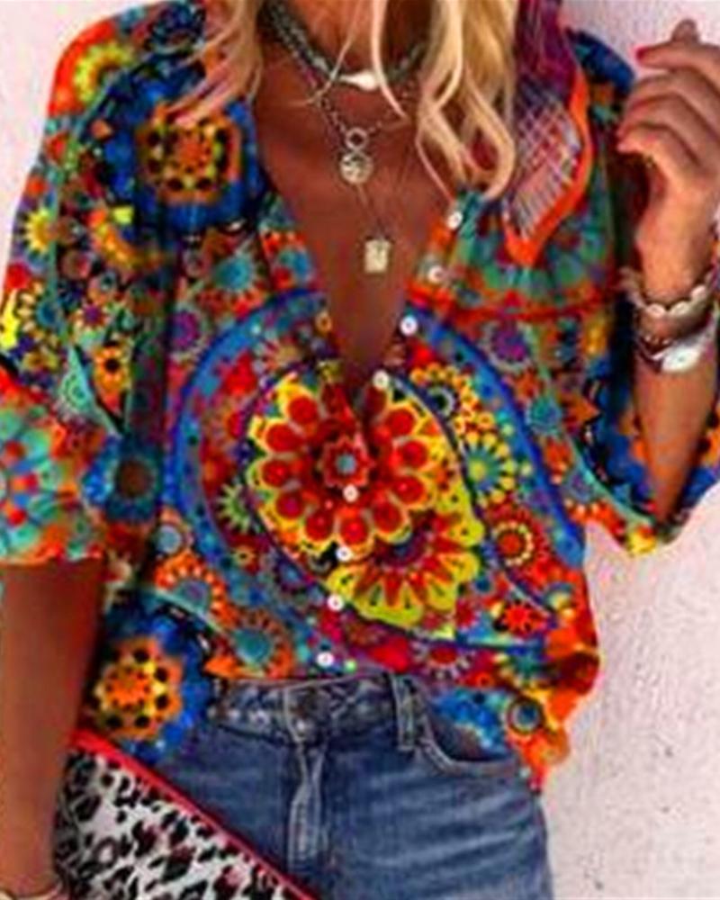 

Retro Patterns Multicolor Floral Print Half Sleeve Loose Blosue