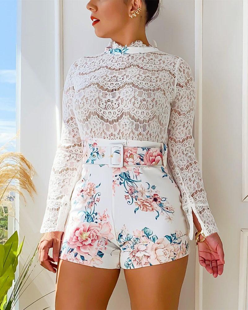 

Long Sleeve Lace Top & Floral Print Shorts Set With Belt, White