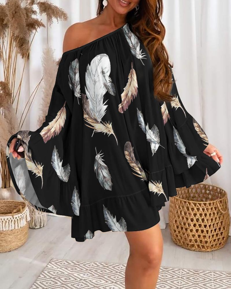 

Feather Print Bell Sleeve Ruffle Hem Swing Dress, Black