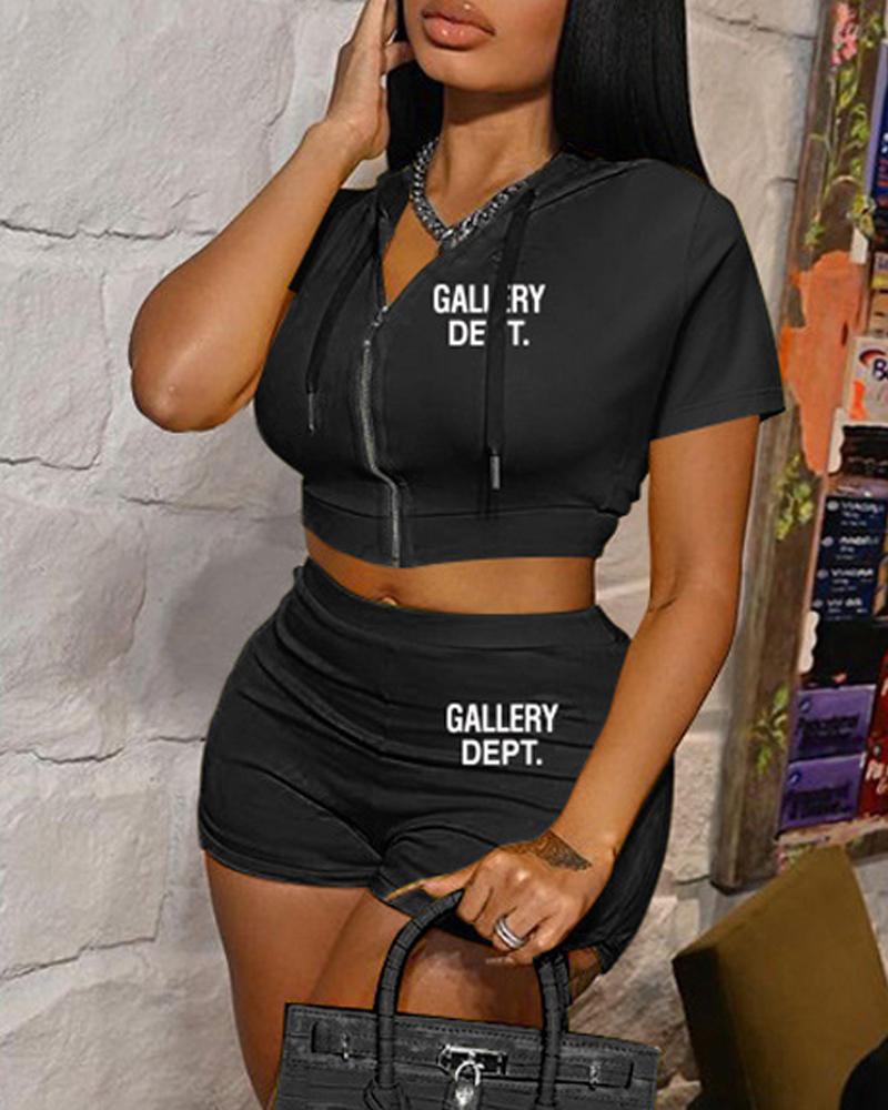 

Gallery Dept Print Hooded Zip Up Crop Top & Shorts Set, Black