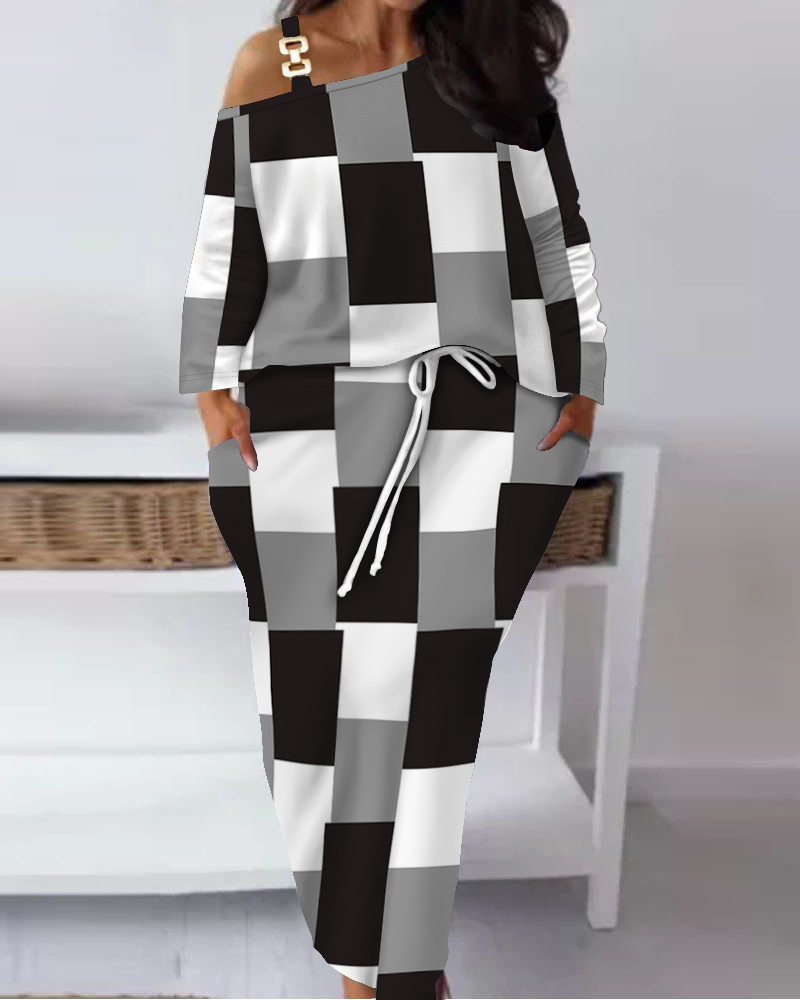 

Plus Size Geometric Print Colorblock Top & Drawstring Skirt Set, Black
