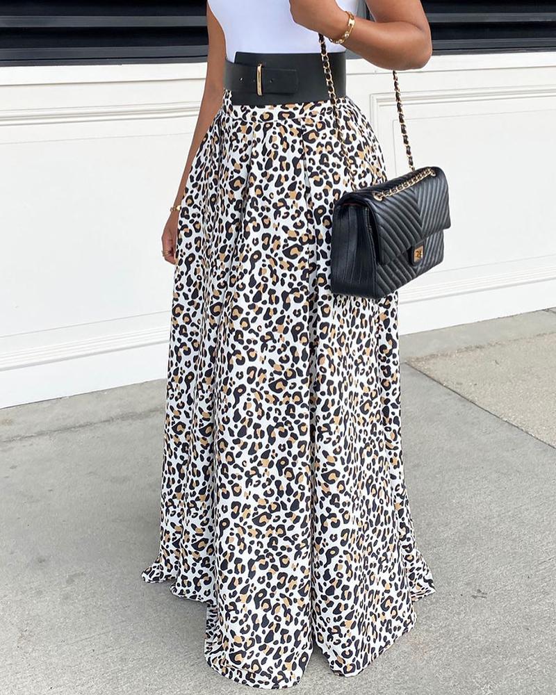 

Leopard Print Ruched Maxi Skirt