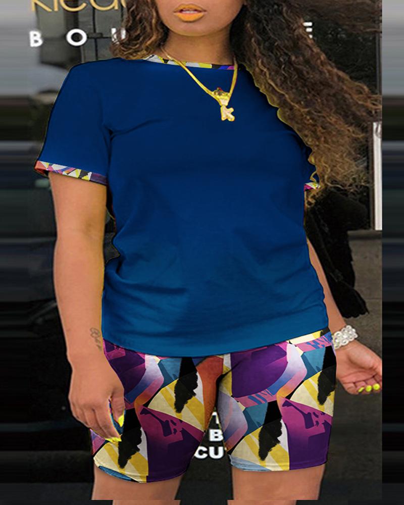 

Plus Size Round Neck Top & Abstract Geometric Print Shorts Set, Dark blue