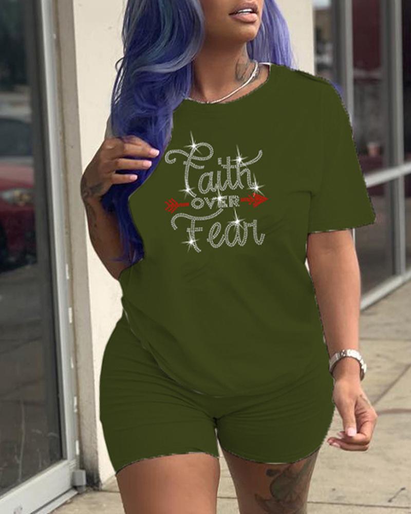 

Rhinestone Letter Pattern Casual Top & Shorts Set, Army green