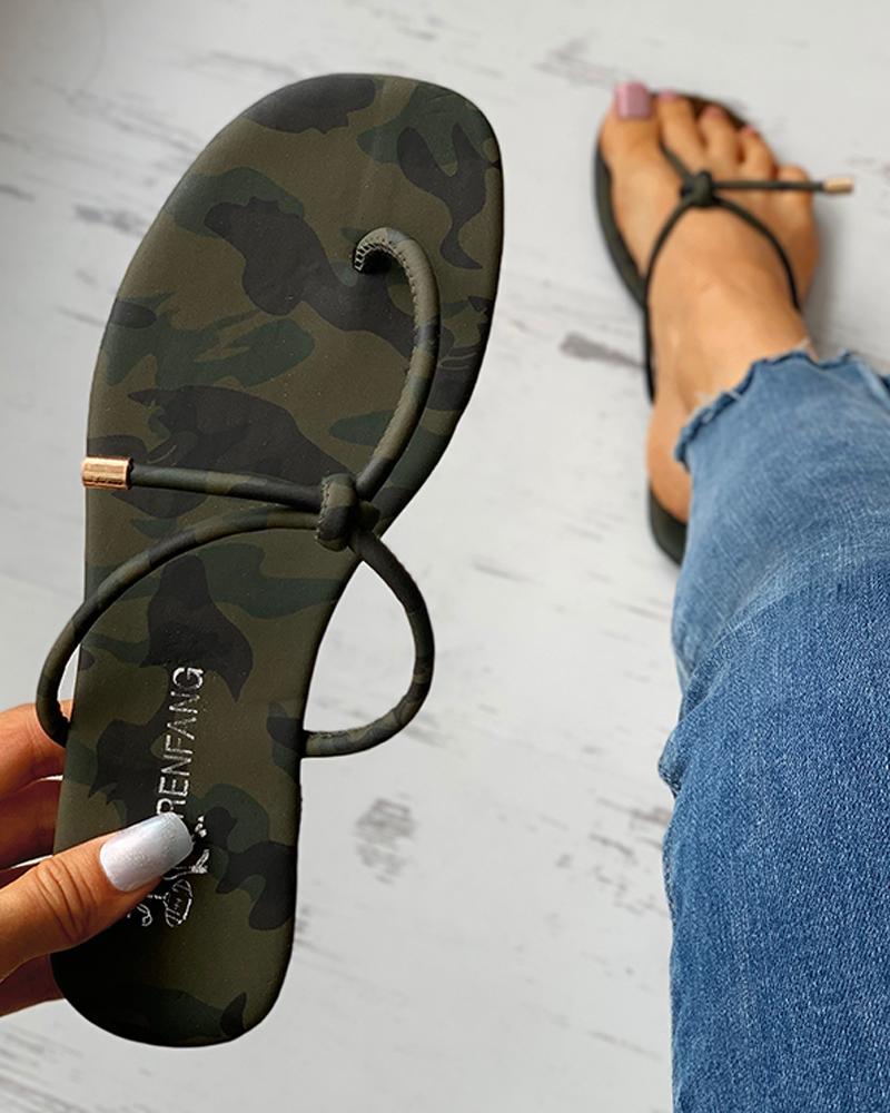 

Camouflage Print Knot Design Flip Flops, Army green