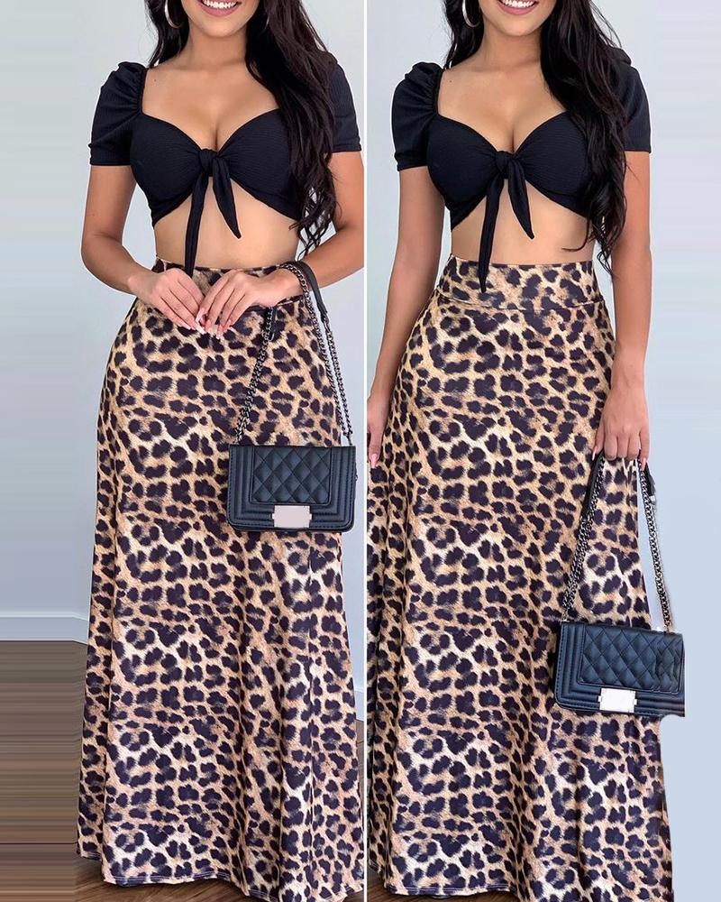 

Plain Short Sleeve Crop Top & High Waist Leopard Print Skirt Set, Brown