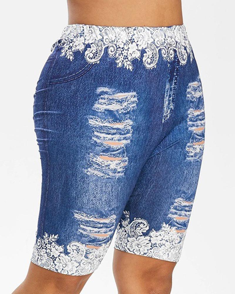 

Plus Size Floral Denim Look Print Ripped High Waist Shorts, Lighted blue