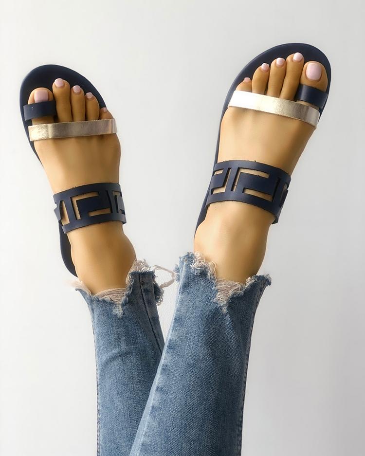 

Two Tone Hollow Out Toe Ring Flat Sandals, Blue