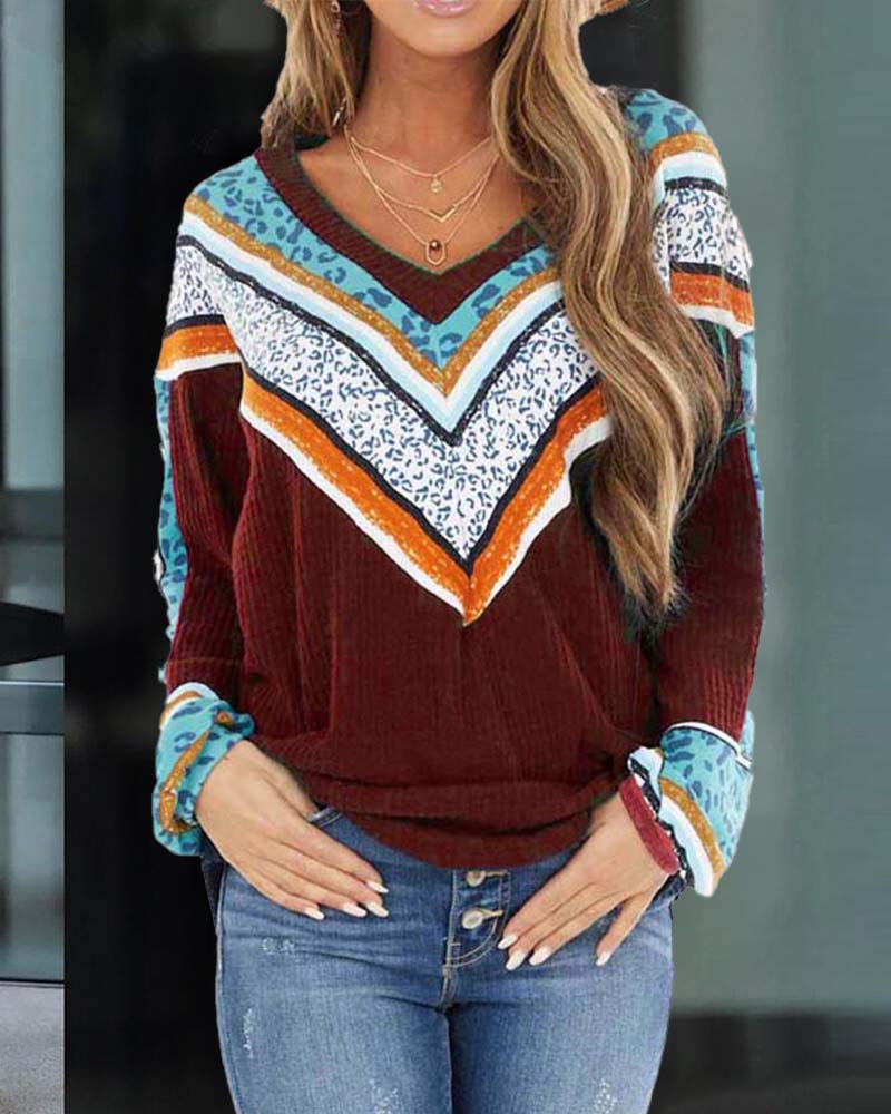 

Chevron Print V-Neck Long Sleeve Top, Dark red