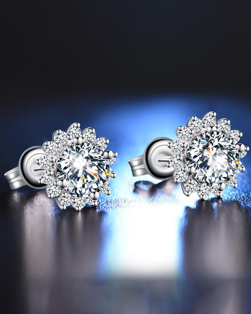 

Round Cut Rhinestone Decor Stud Earrings, Silver