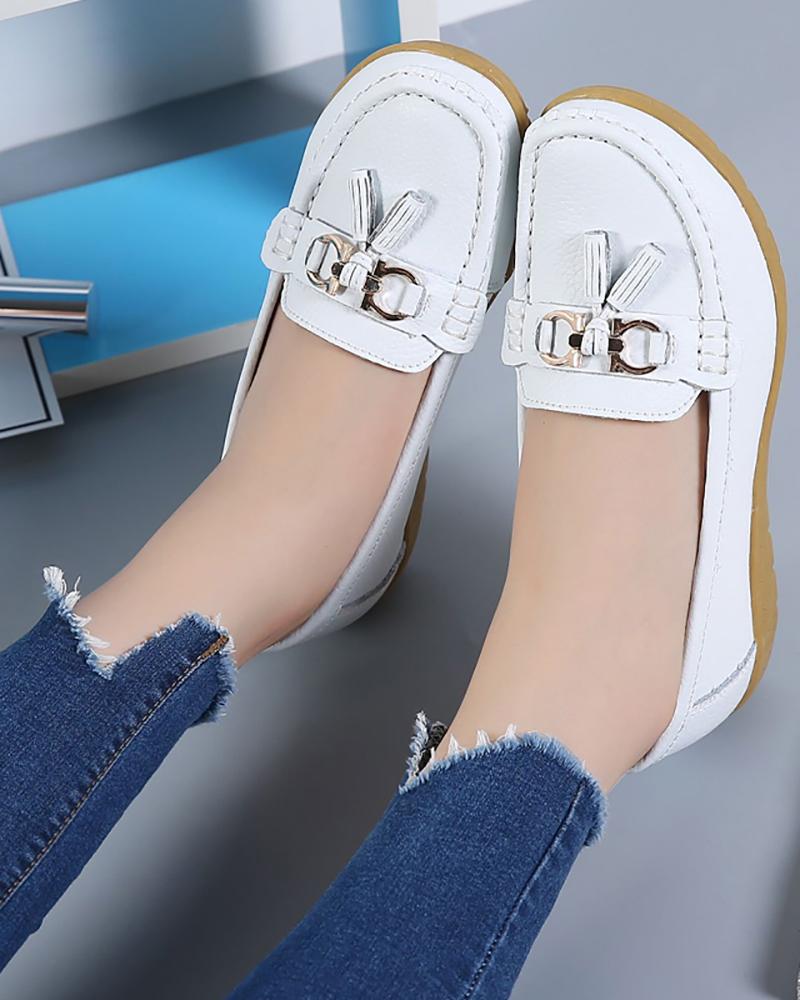 

Tassel Metal Decor Slip On Moccasins Shoes, White