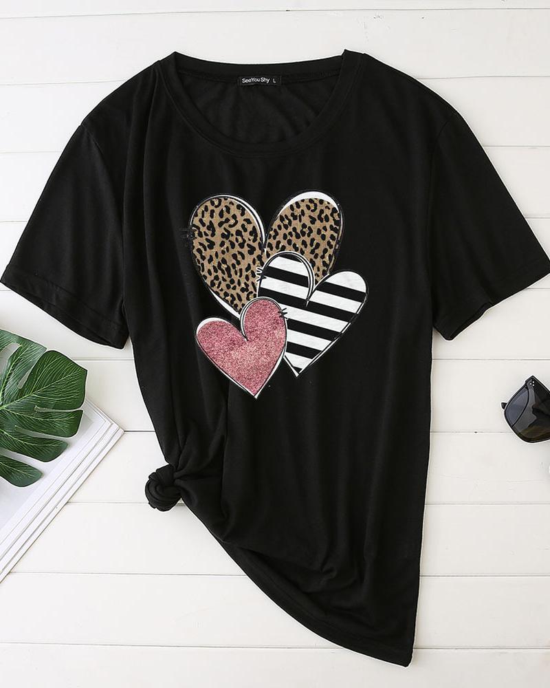 

Valentine' Day Unisex Heart Cheetah Striped Print T-shirt, Black