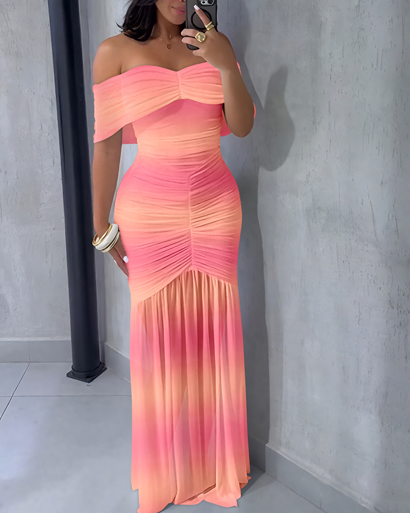 

Robe longue ombrée à épaules dénudées et froncée, taille cintrée, coupe ajustée, tenue de soirée, Pink