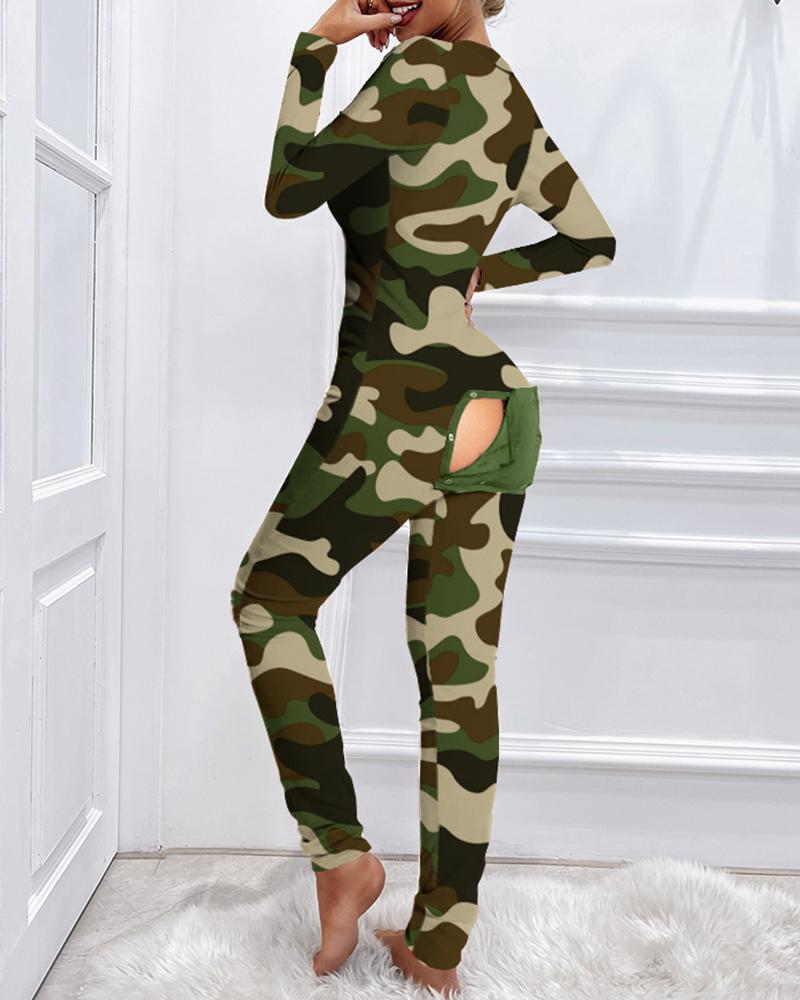 

Camouflage Functional Buttoned Flap Adults Pajamas, Army green
