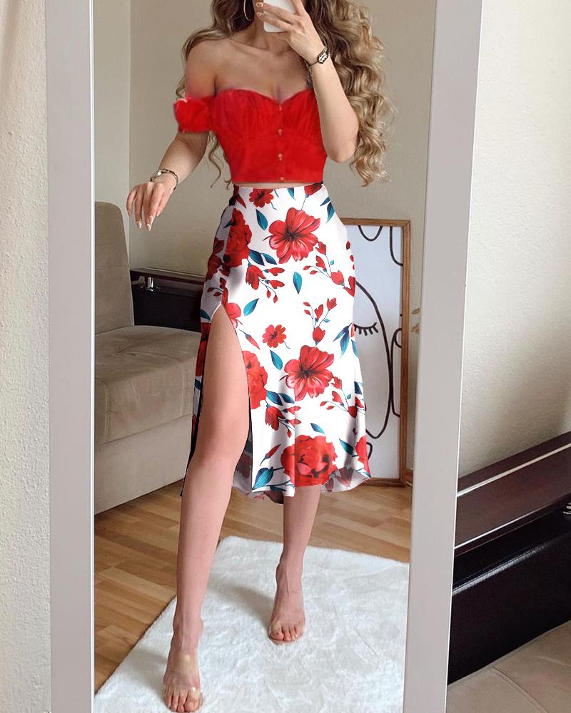 

Plain Cold Shoulder Blouse & Printed Floral Slit Two-piece Set, Red