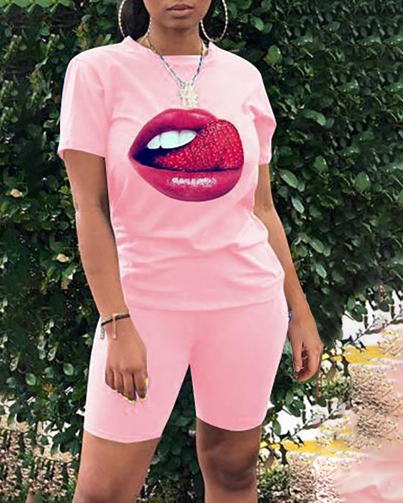 

Lip Print Short Sleeve Top & Shorts Set, Pink