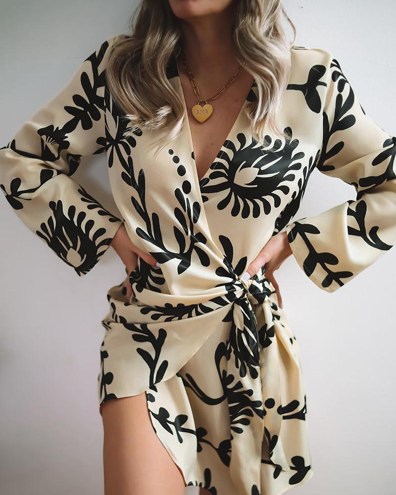 

Plants Print Long Sleeve Shirt Dress, Apricot