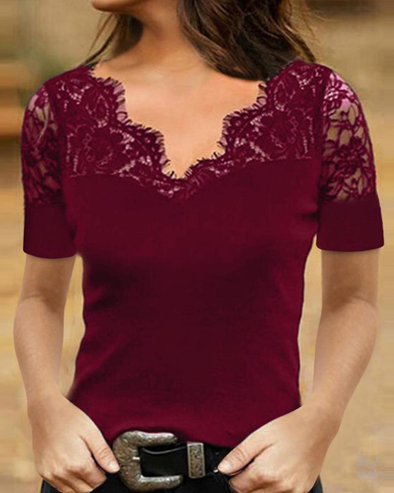 

Contrast Lace Short Sleeve V-Neck Top, Wine red