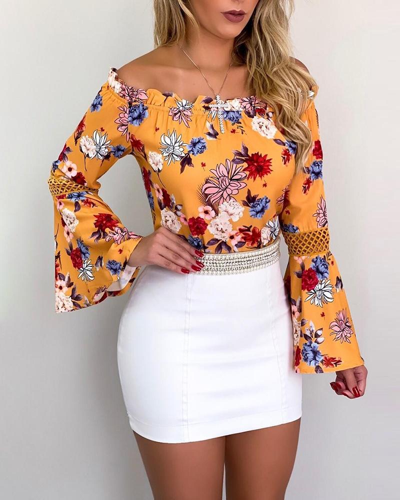 

Frill Hem Bell Sleeve Floral Print Blouse, Yellow