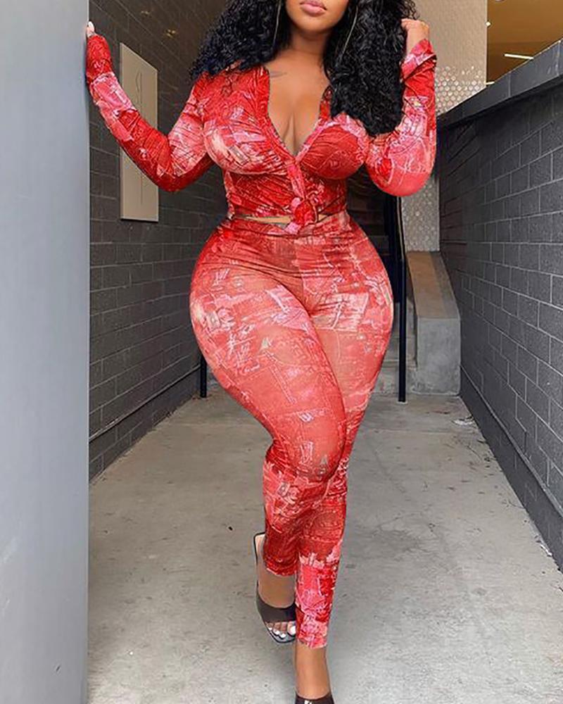 

Plus Size Graphic Print Bell Sleeve Top & Pants Set, Red