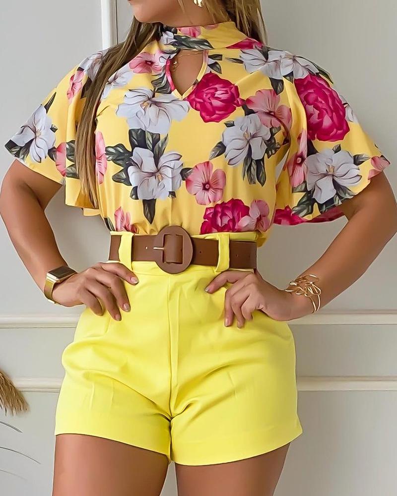 

Floral Print Cutout Bell Sleeve Top & Shorts Set, Yellow