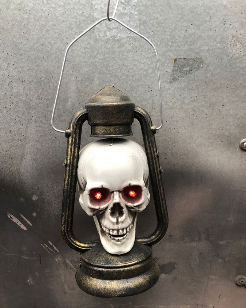 

Spooky LED Halloween Skull Lantern Light Skull Head Lantern Lamp Halloween Decoration Tabletop Photo Props, Style1