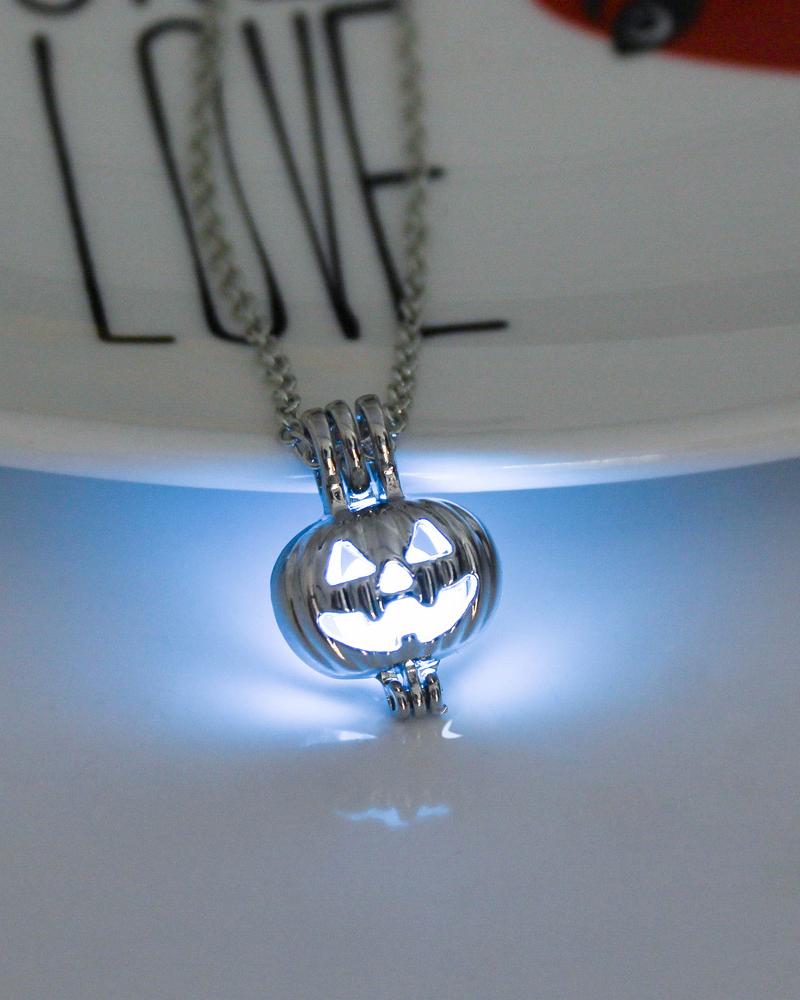 

1pc Halloween Luminous Pumpkin Scary Face Pendant Necklace, Style2