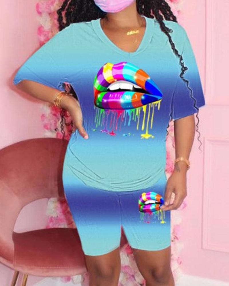 

Gradient Splicing Multicolor Lip Print Short Sleeve T-shirt With Short Pants Suit Sets, Blue