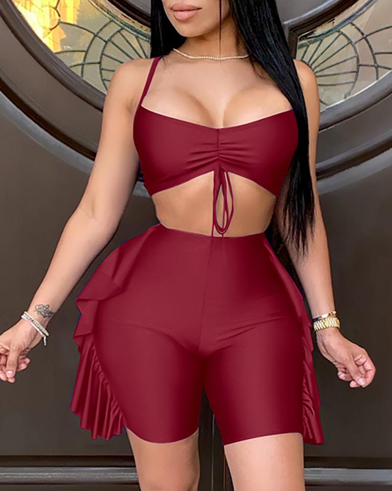 

Drawstring Ruched Crop Top & High Waisted Ruffles Trim Shorts Set, Wine red