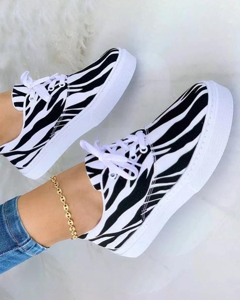 

Eyelet Lace-up Casual Sneakers, Blackwhite