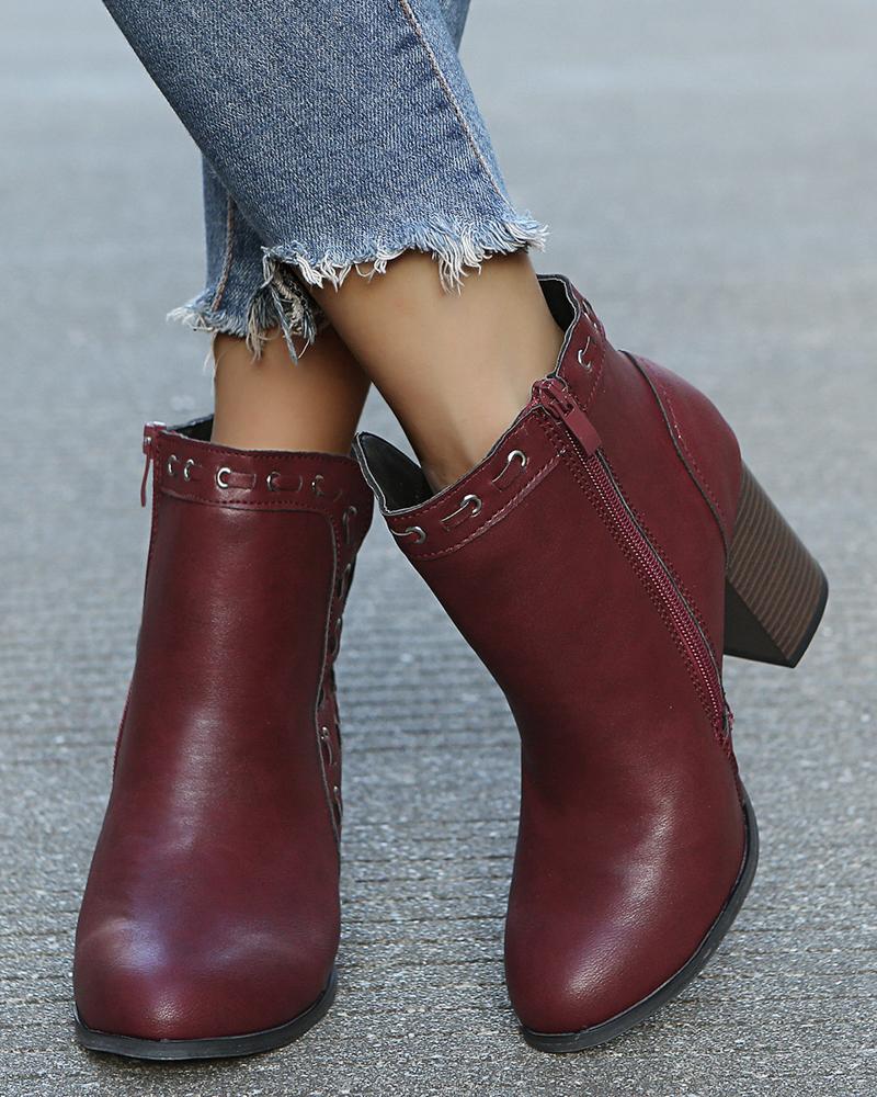 

Womens Vintage Round Toe Oil Finish Side Cut-out Booties, Wine red